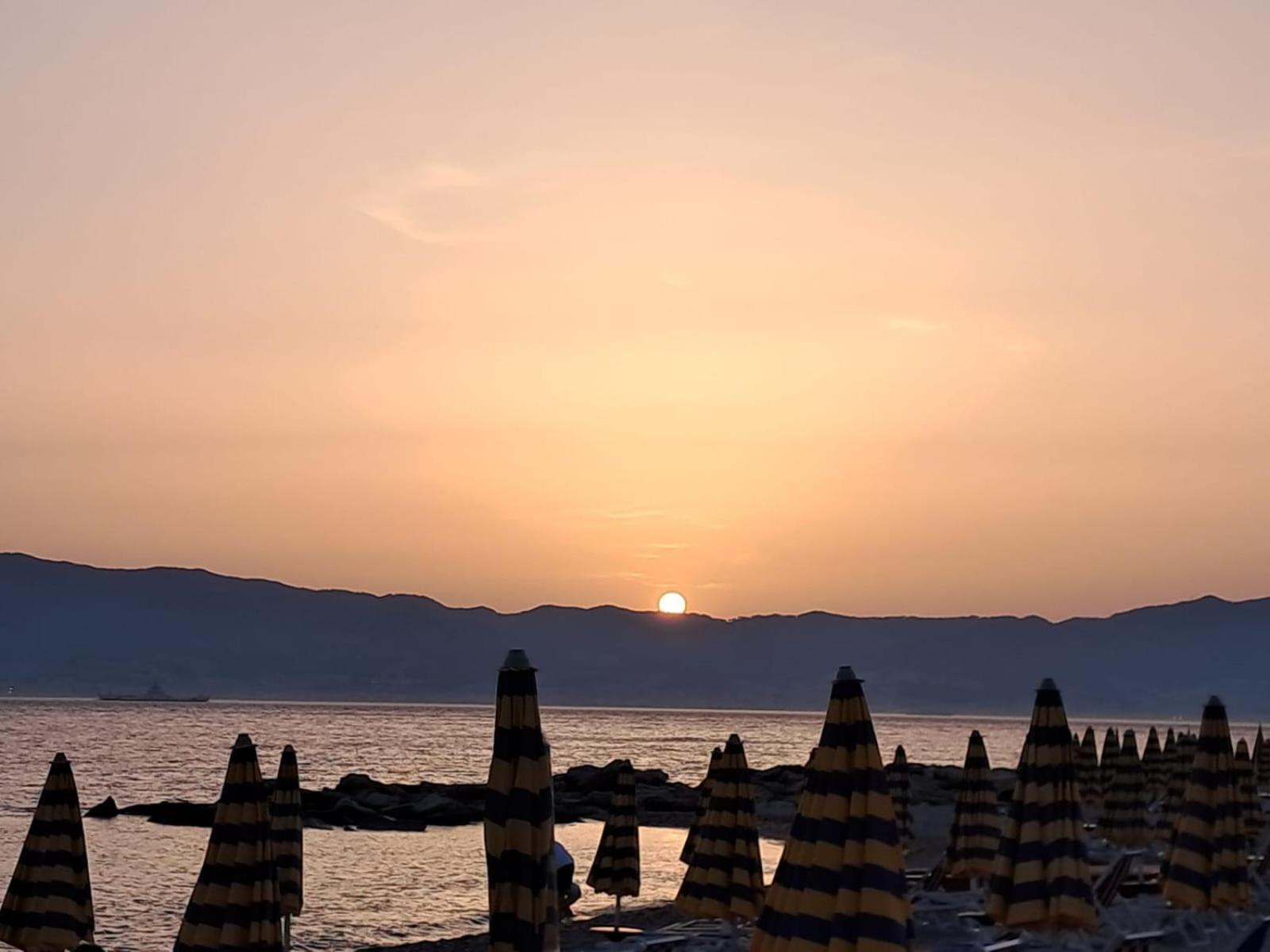 La Rosa Dei Venti Lägenhet Reggio di Calabria Exteriör bild
